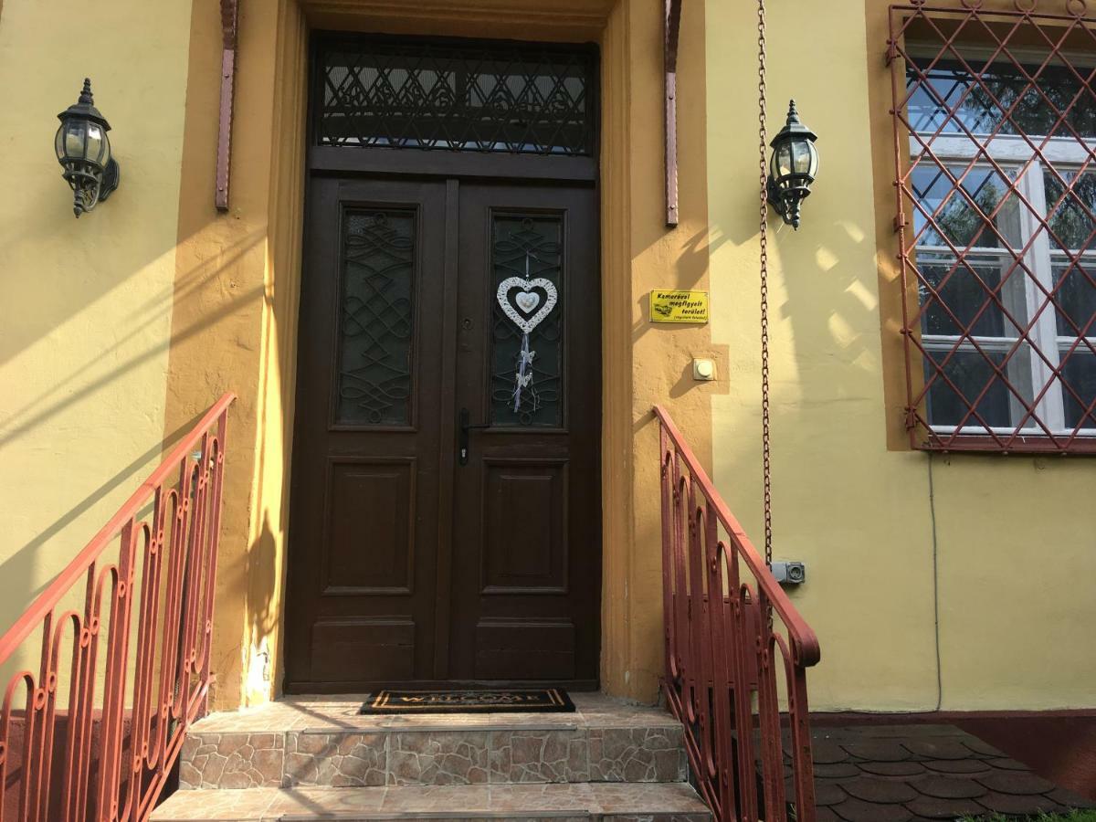 Apartamento Katus Apartman Eger Exterior foto